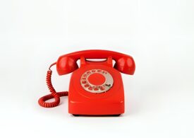 telefon czerwony