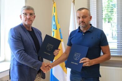 Podpisanie umowy na modernizację Centrum Kulturalno-Oświatowo-Sportowego w Łęgu Tarnowskim