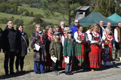 Odsłonięcie pomnika Konfederatów Barskich w Izbach
