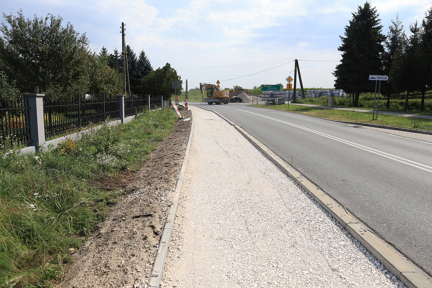 Budowa chodników w Otfinowie