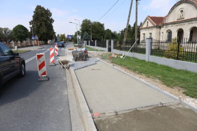 Budowa chodników w Otfinowie