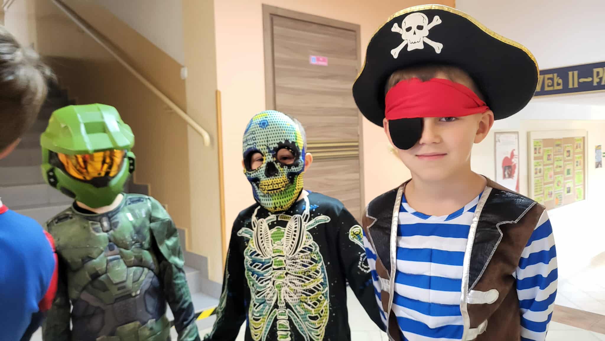 Dzień Postaci z Bajek w Szkole Podstawowej w Łęgu Tarnowskim