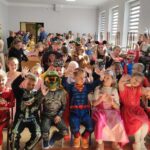 Dzień Postaci z Bajek w Szkole Podstawowej w Łęgu Tarnowskim