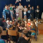 Dzień Postaci z Bajek w Szkole Podstawowej w Łęgu Tarnowskim