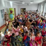 Dzień Postaci z Bajek w Szkole Podstawowej w Łęgu Tarnowskim