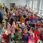 Dzień Postaci z Bajek w Szkole Podstawowej w Łęgu Tarnowskim