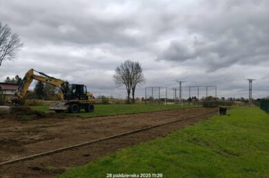 Rozpoczęcie prac przy modernizacji boiska sportowego w Otfinowie
