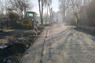 W miejscowości Goruszów trwają prace związane z remontem drogi gminnej