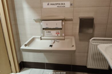 Zakończenie inwestycji „Gmina Żabno przyjazna rodzinie – zakup przewijaków”