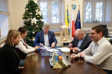 Umowa na modernizację budynku Szkoły Podstawowej w Niedomicach