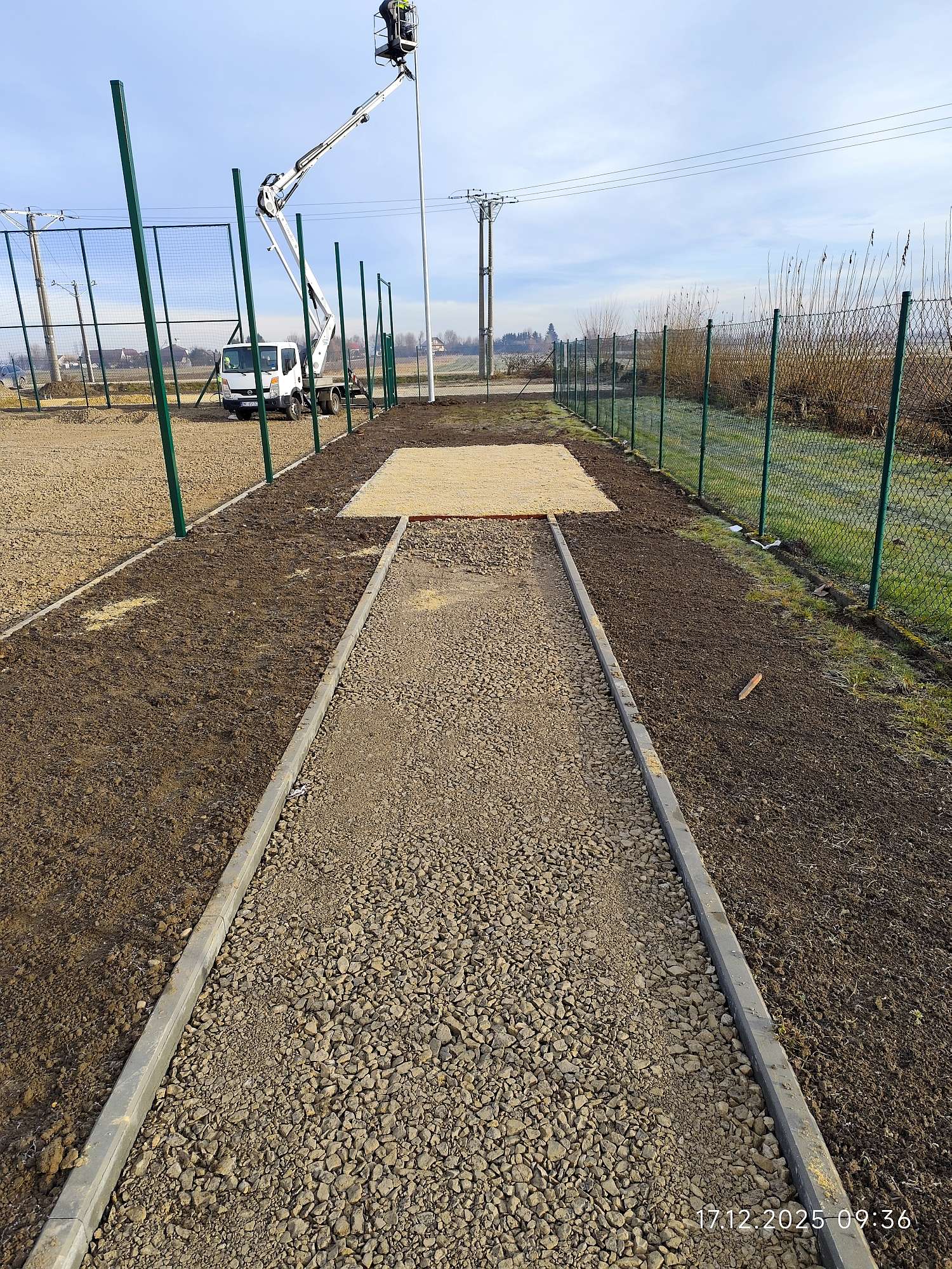 Otfinów budowa boiska