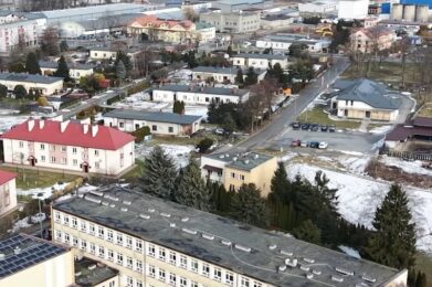 W Szkole Podstawowej w Niedomicach trwa modernizacja budynku