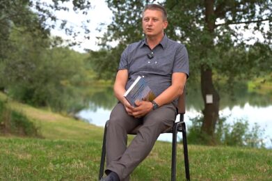 O monografii Bobrownik Wielkich z Mieczysławem Czosnyką oraz sołtysem Arkadiuszem Stolarczykiem