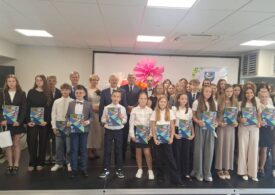 Wręczenie stypendiów, uroczystość w Nidomicach