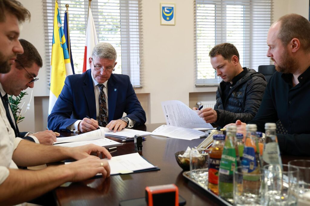 Burmistrz Żabna odpisuje umowę