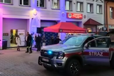 Uroczyste powitanie nowego samochodu rozpoznawczo-ratowniczego