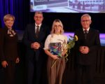 wręczenie stypendiów dla nauczycieli Żabno
