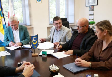 Umowa Szkoła Niedomice podpisanie